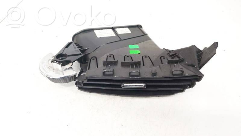 Ford Focus Rejilla de ventilación central del panel 