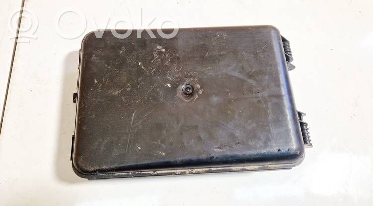 Volkswagen PASSAT B5 Coperchio scatola dei fusibili 