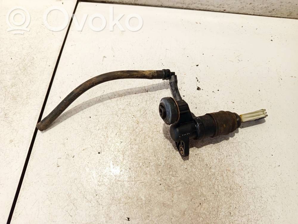 Volkswagen PASSAT B5.5 Cilindro maestro de embrague 