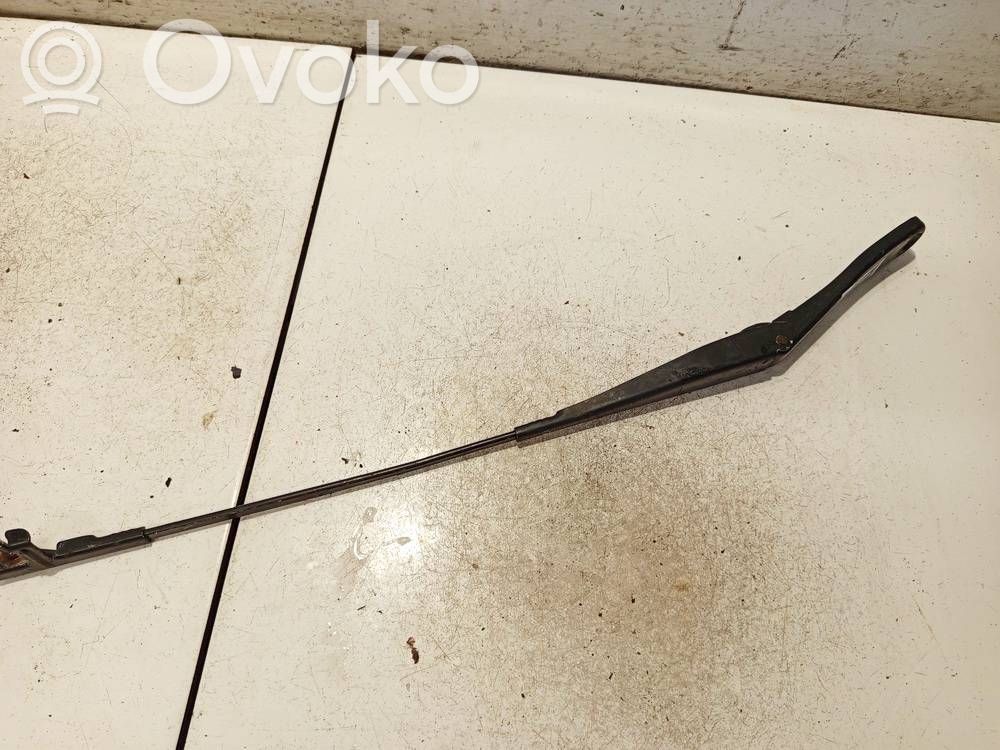Opel Astra H Braccio della spazzola tergicristallo anteriore