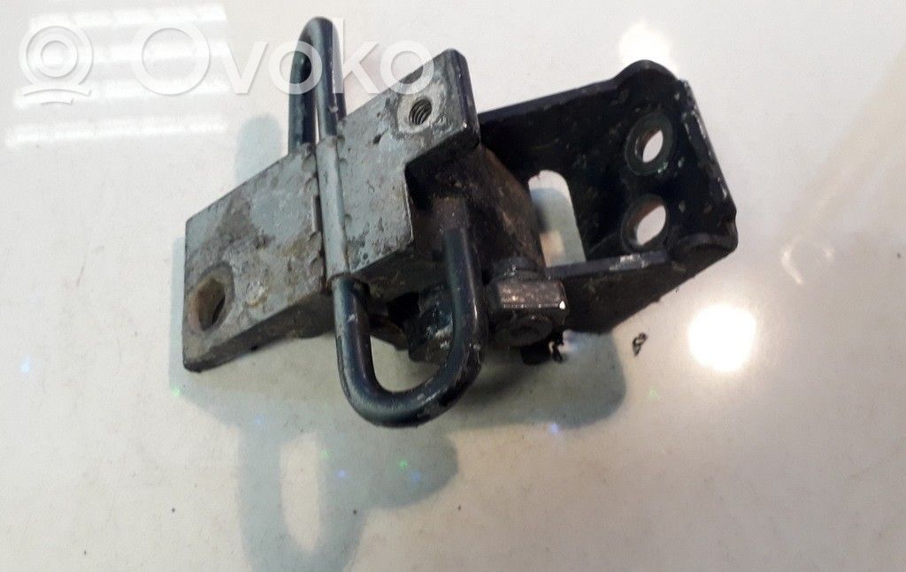 Audi A4 S4 B5 8D Etuoven yläsarana 