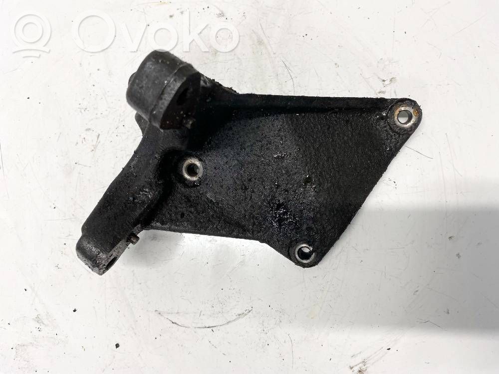 Chrysler Sebring (JS) Engine mounting bracket 