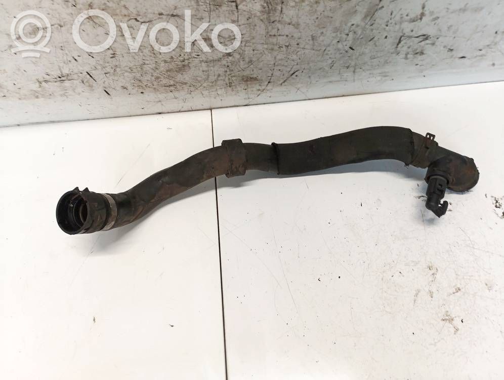 Skoda Superb B6 (3T) Conductă/furtun lichid de răcire motor 