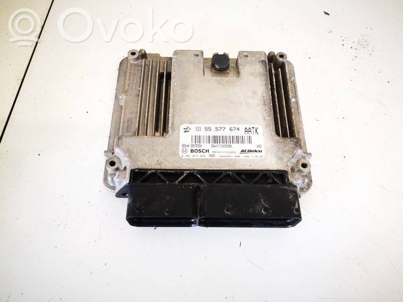 Unidad de control/módulo del motor   55577674,0281017452,55575350,55577674