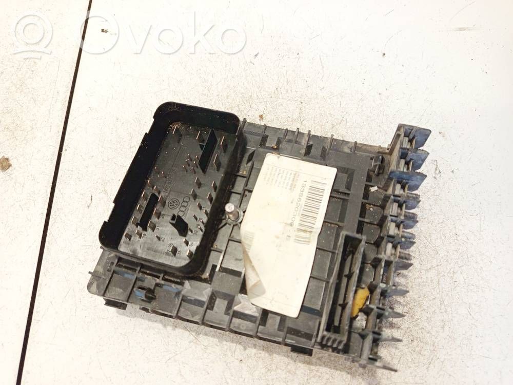 Volkswagen Golf V Set scatola dei fusibili 