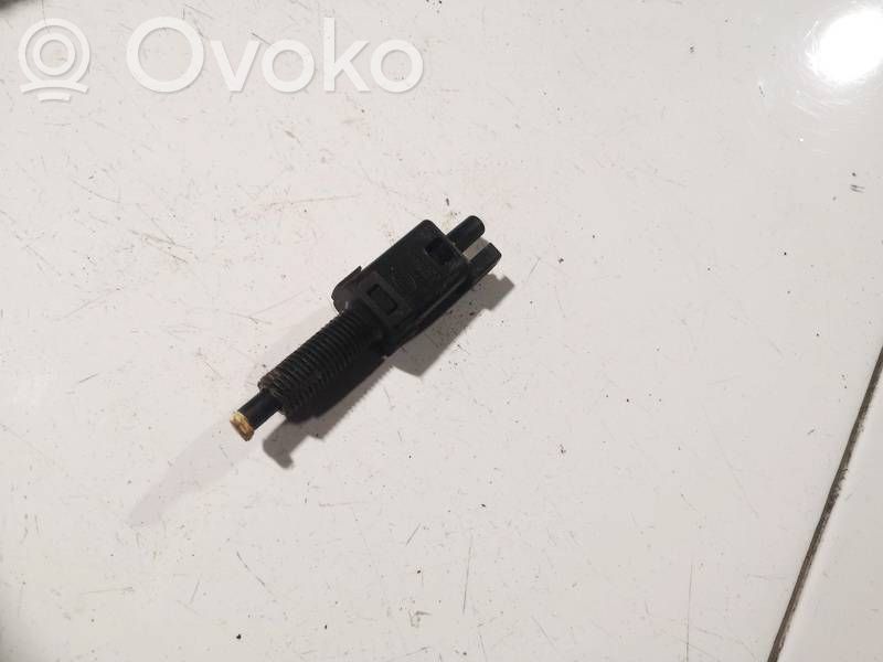 Comutator senzor pedală frână   811907343B,811907343B
