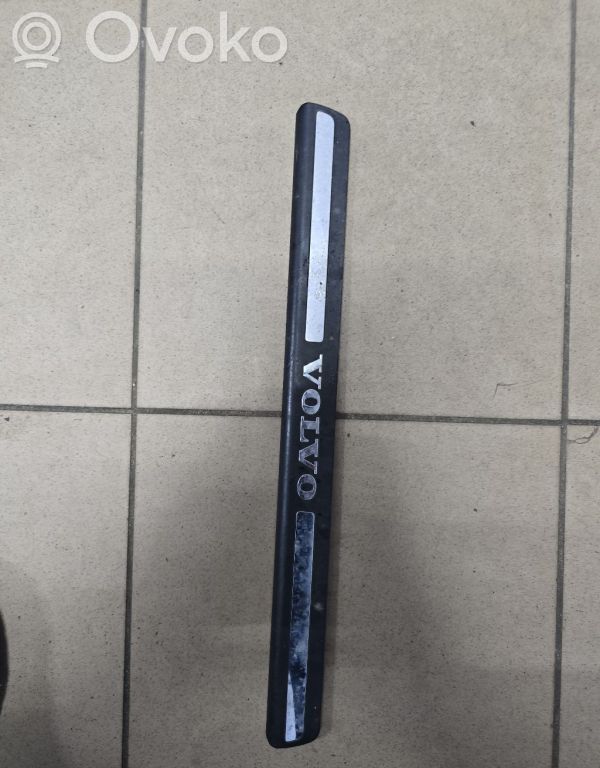 Volvo XC90 Copertura del rivestimento del sottoporta anteriore 