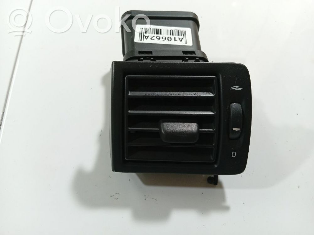 Volvo V50 Rejilla de ventilación central del panel 