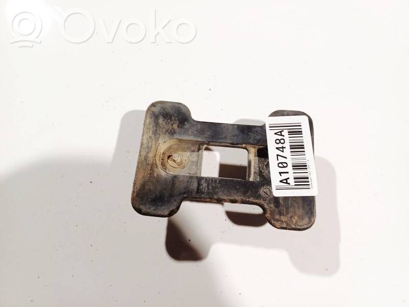 Volkswagen Golf III Support de pare-chocs arrière