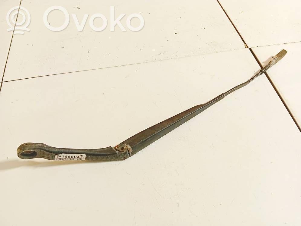 Nissan Qashqai Wischerarm vorne 