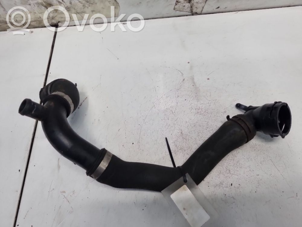 Skoda Octavia Mk2 (1Z) Conductă/furtun lichid de răcire motor 