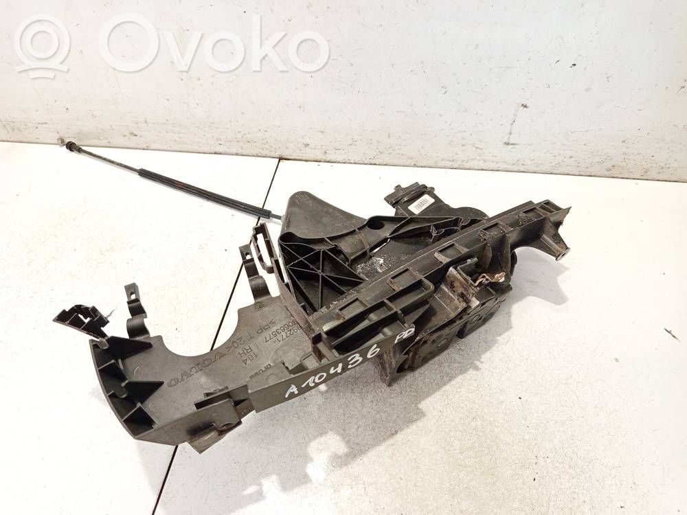 Volvo S40 Front door lock 