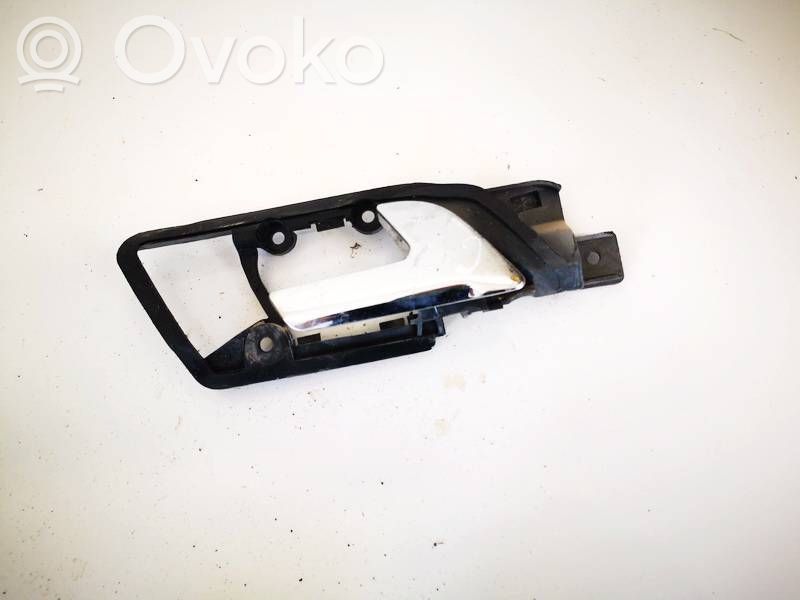 Volkswagen Polo IV 9N3 Manecilla interna puerta trasera 