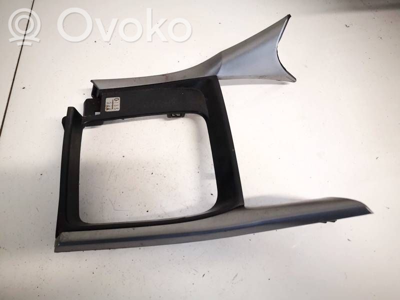 Lexus IS 220D-250-350 Otros repuestos del interior 