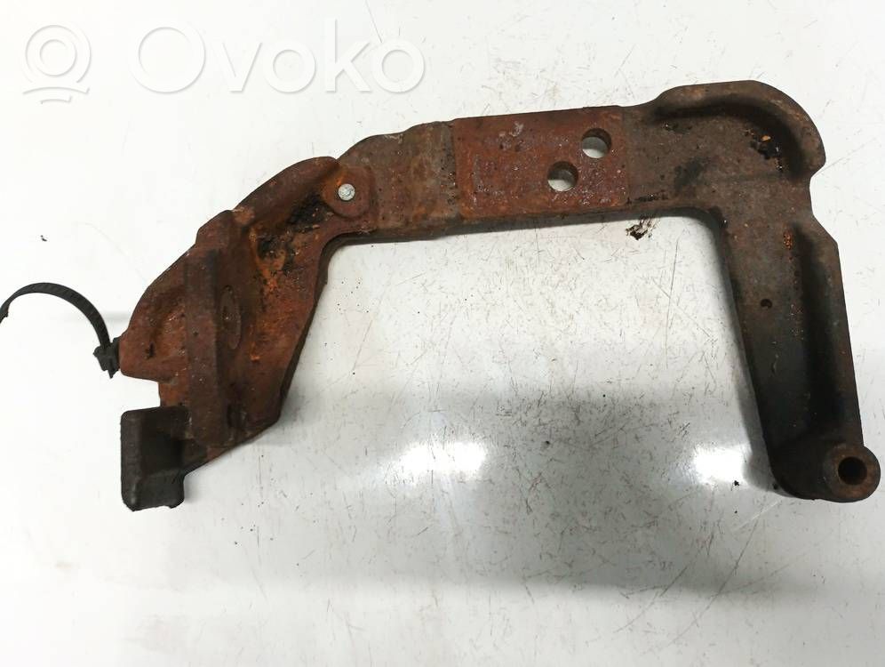 Nissan Micra Engine mounting bracket 