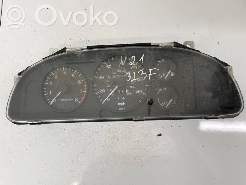 Mazda 323 F Geschwindigkeitsmesser Cockpit 