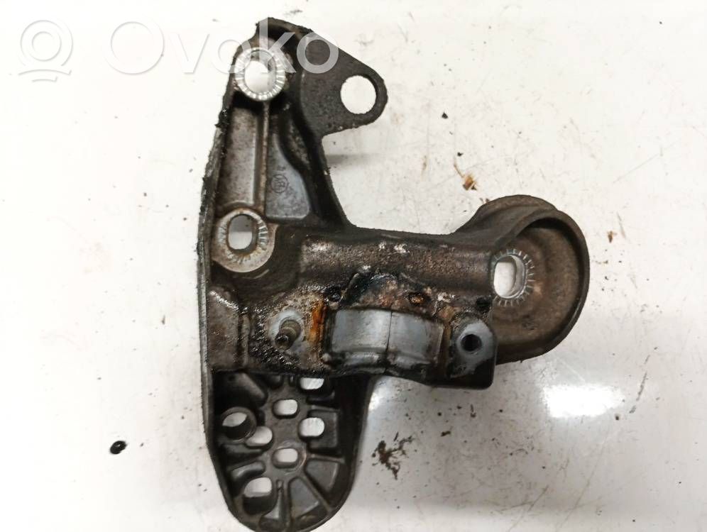 Engine mounting bracket   4B0199351,4B0199351