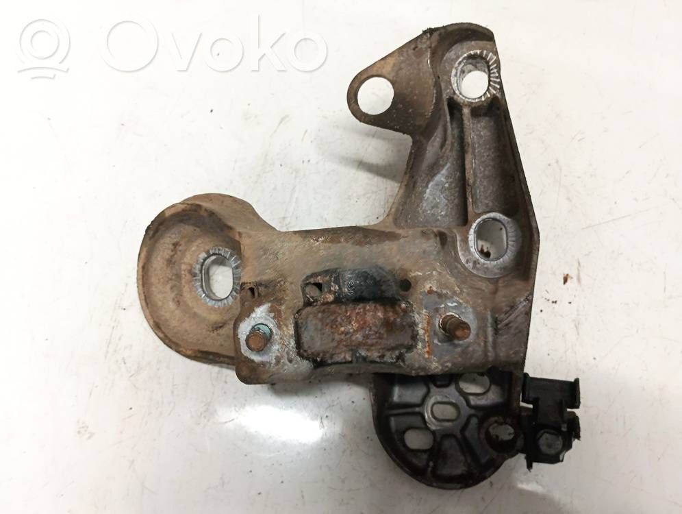 Engine mounting bracket   4B0199352,4B0199352
