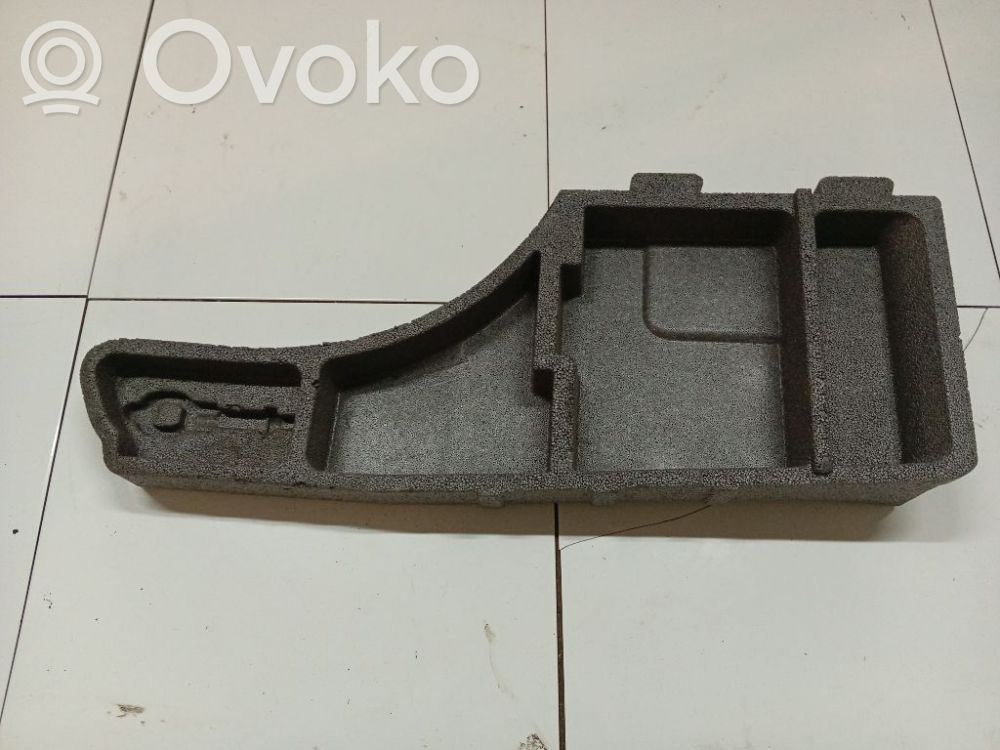Ford Mondeo Mk III Wkład koła zapasowego 