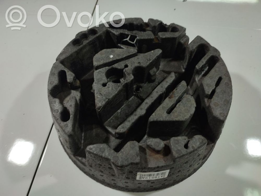 Opel Astra H Rivestimento vano della ruota di scorta