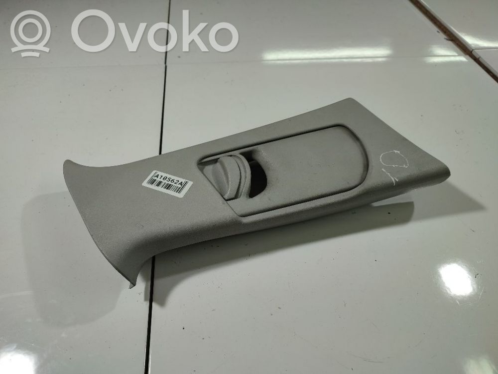 Skoda Octavia Mk2 (1Z) Rivestimento montante (B) (superiore)