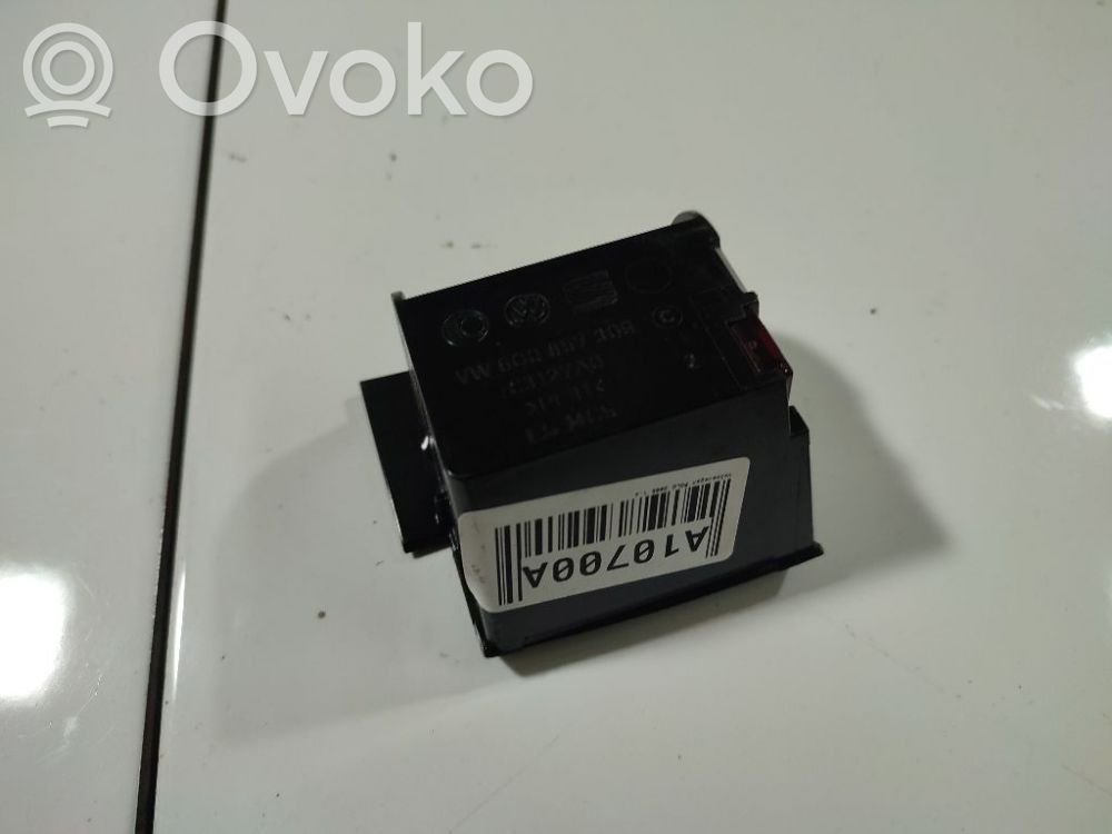 Volkswagen Polo IV 9N3 Cendrier