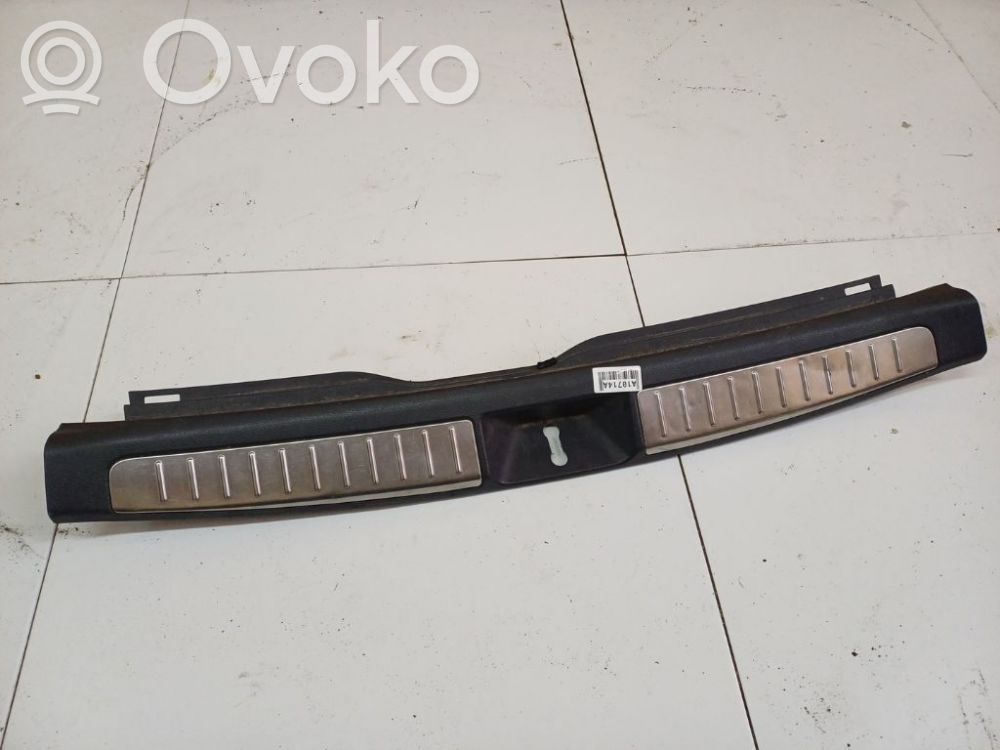 Toyota Avensis T250 Inne elementy wykończenia bagażnika 