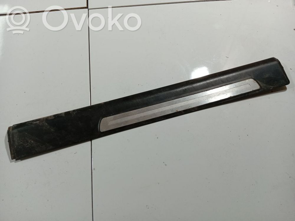 Audi A6 S6 C6 4F Listwa progowa tylna 