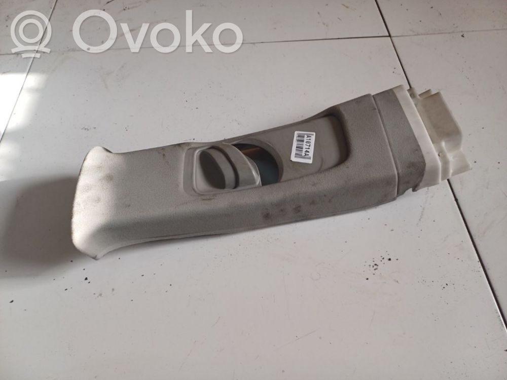 Nissan Almera Tino Osłona górna słupka / B 
