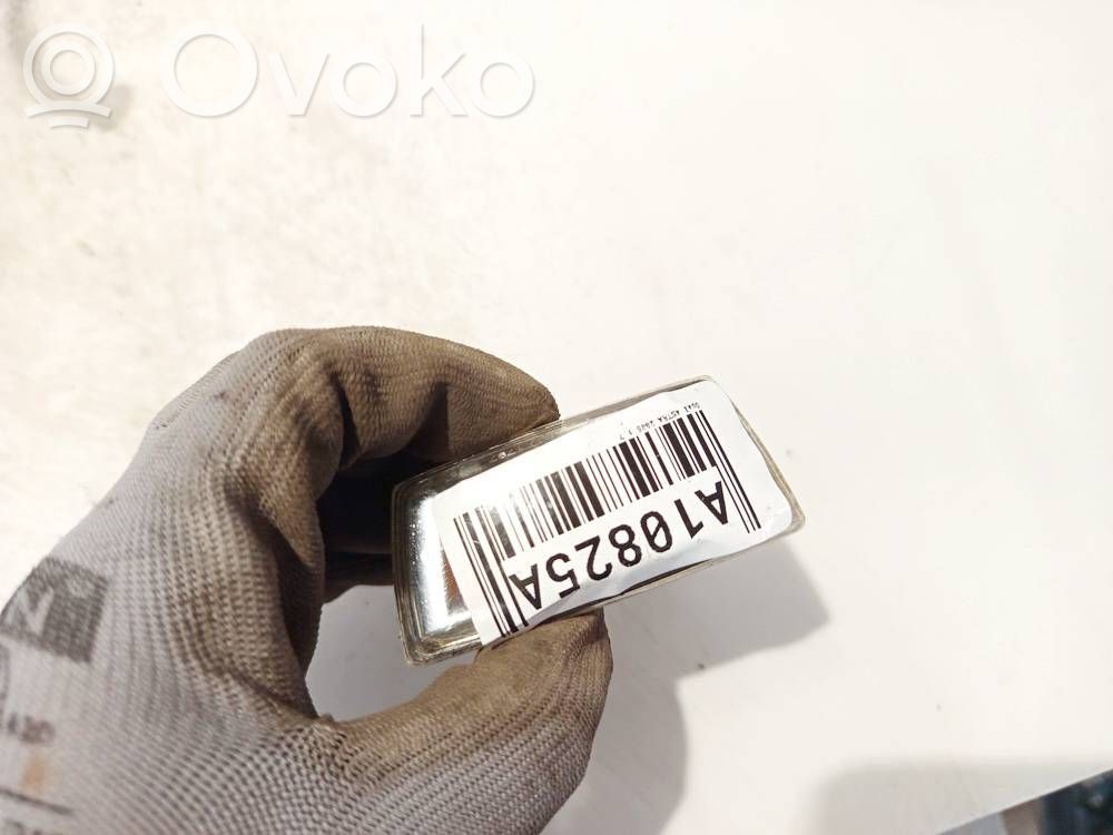 Opel Astra H Indicatore di direzione del parafango anteriore