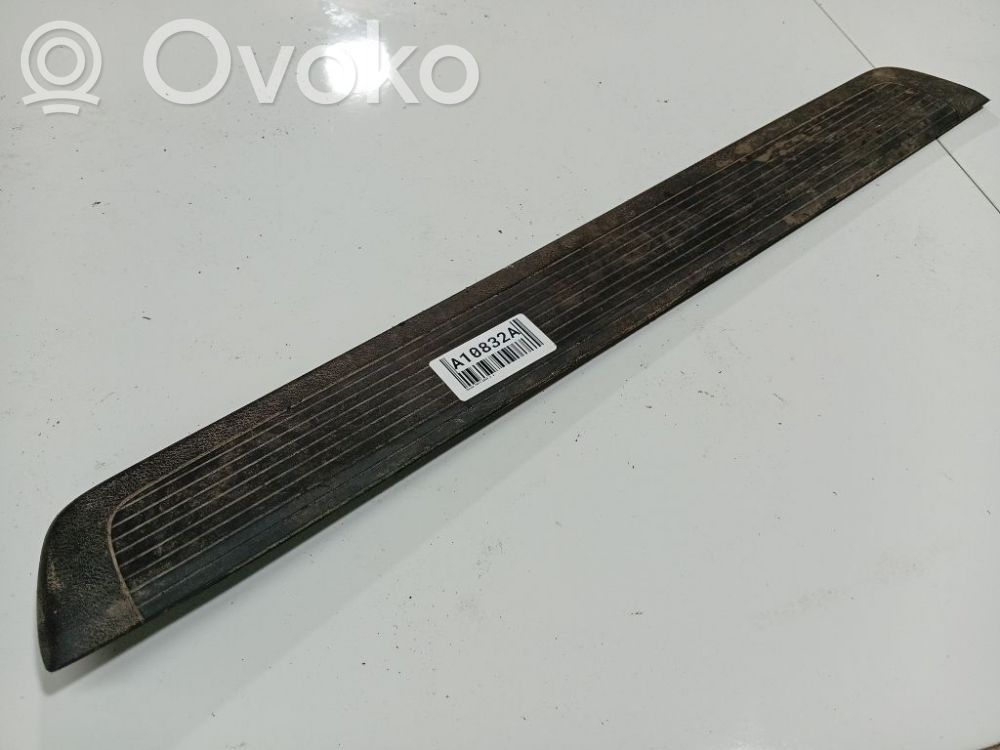 Honda FR-V Listwa progowa przednia 