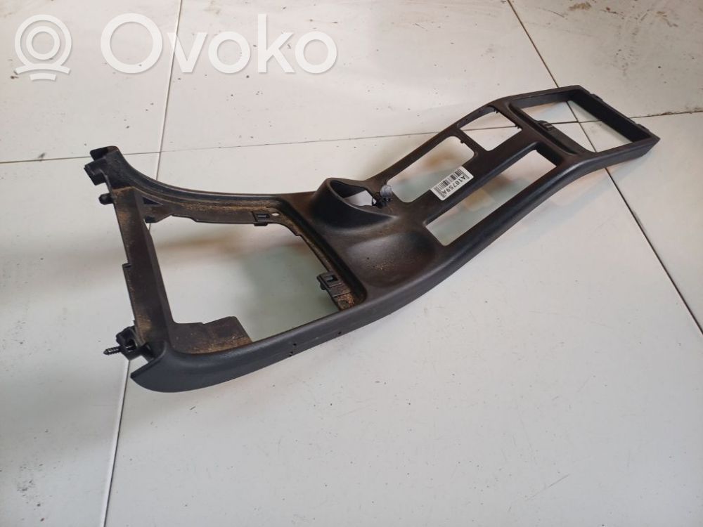 Saab 9-5 Kita salono detalė 