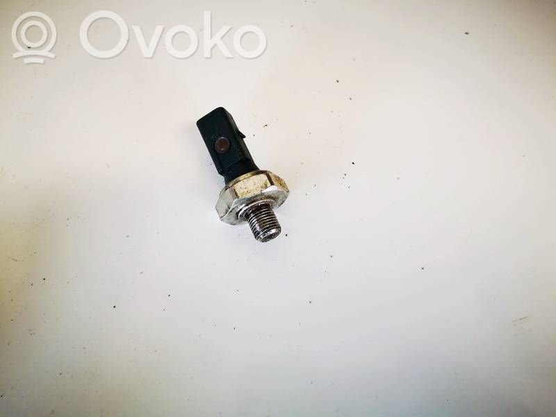 Volkswagen Golf IV Czujnik poziomu oleju 