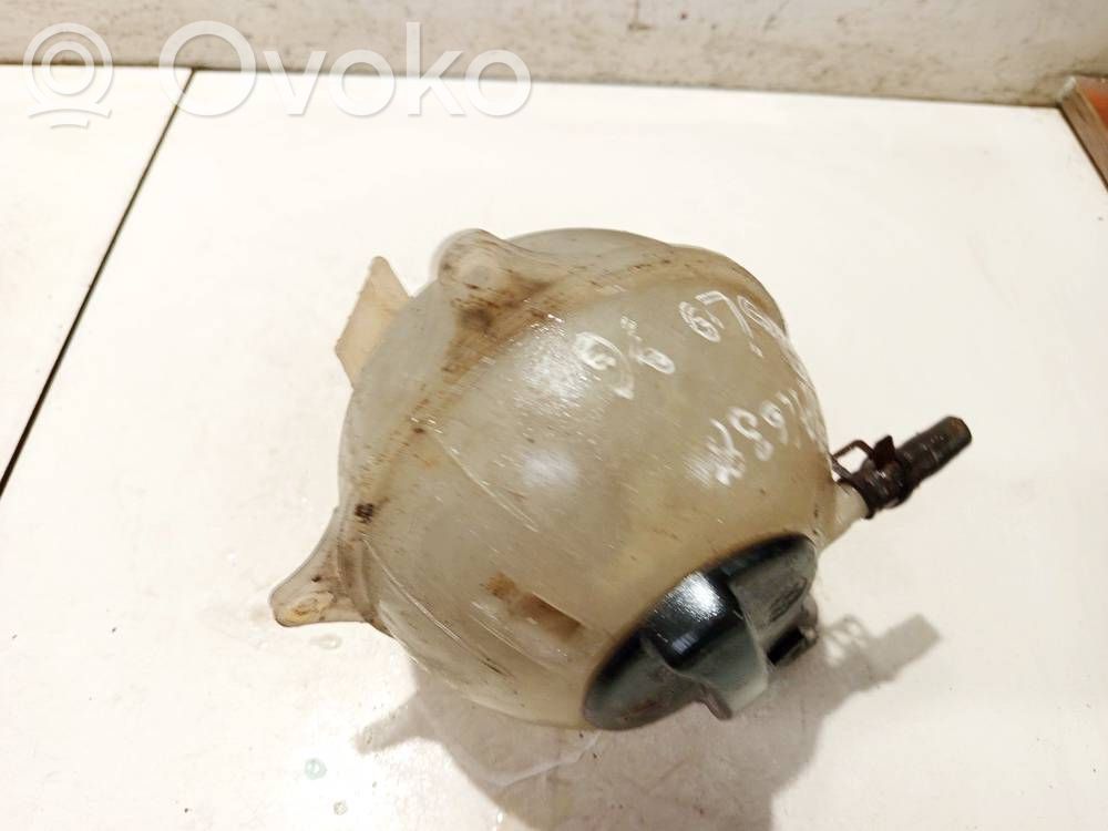 Volkswagen Polo III 6N 6N2 6NF Vase d'expansion / réservoir de liquide de refroidissement 