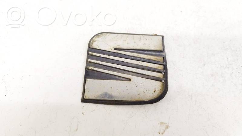 Seat Alhambra (Mk1) Mostrina con logo/emblema della casa automobilistica 