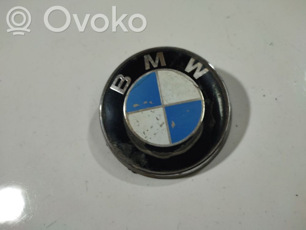 BMW 3 E46 Mostrina con logo/emblema della casa automobilistica 