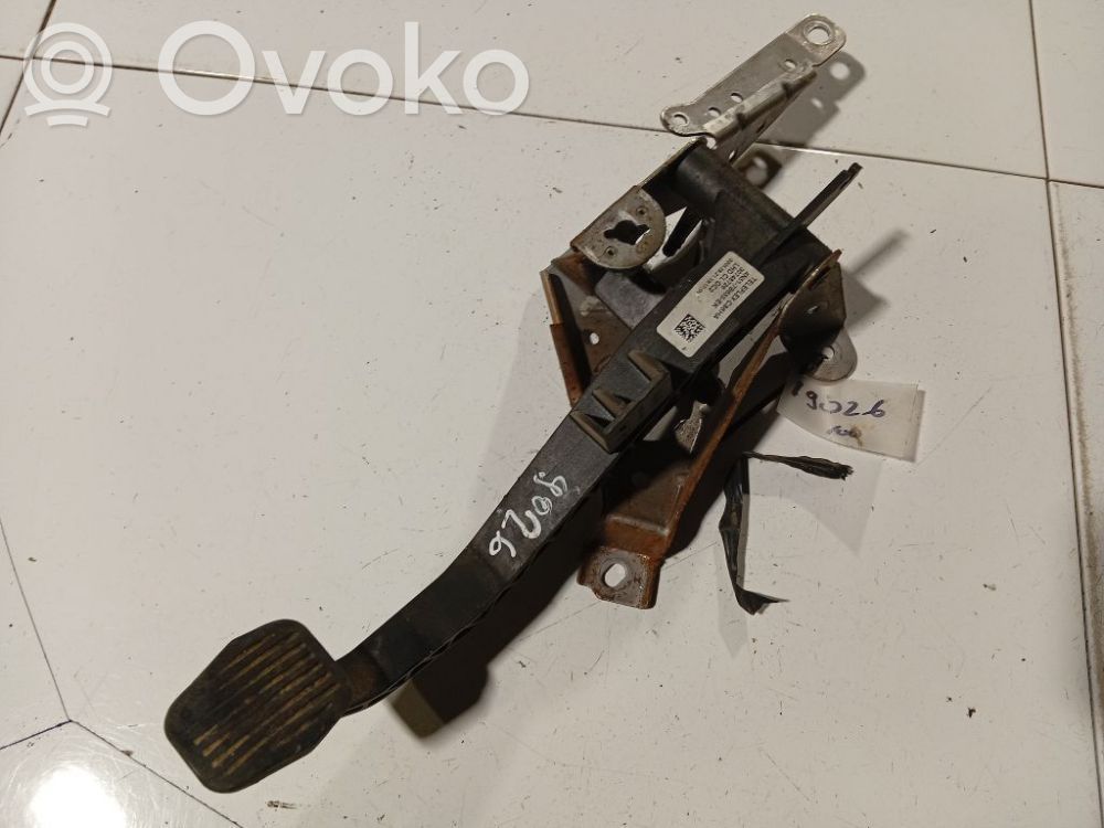 Volvo V50 Pedale della frizione 