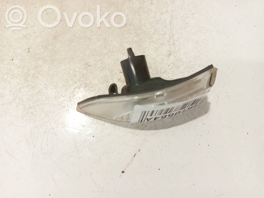 Renault Laguna III Indicatore di direzione del parafango anteriore 