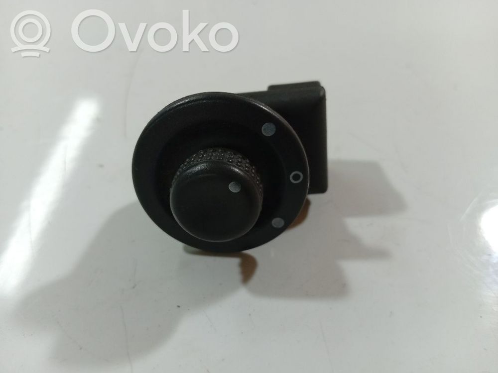 Comutator oglinzi laterale   8200002442B,8200002442B,8200002442B