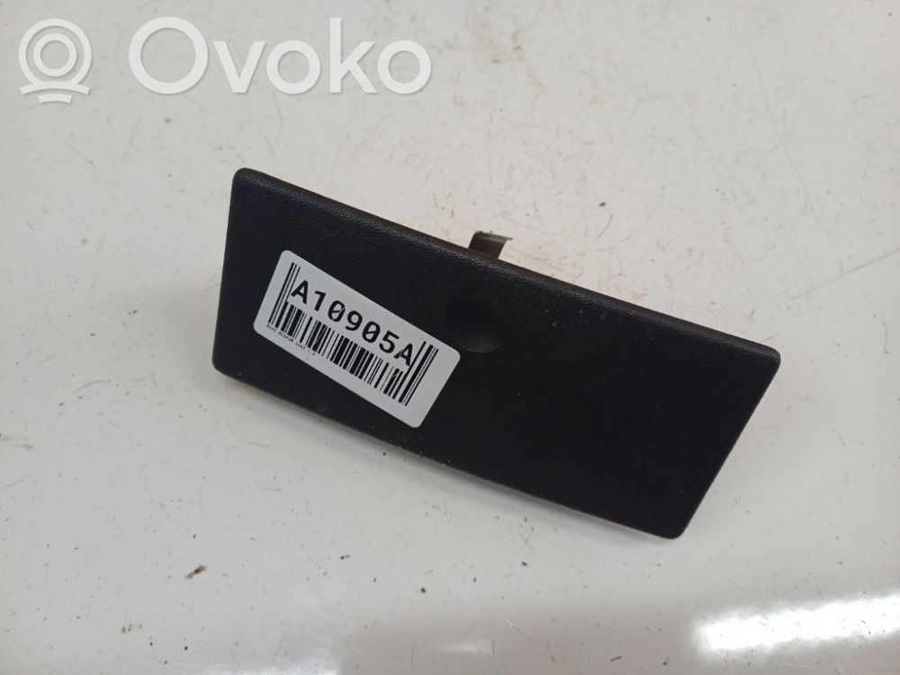 Opel Signum Auton tuhkakuppi 