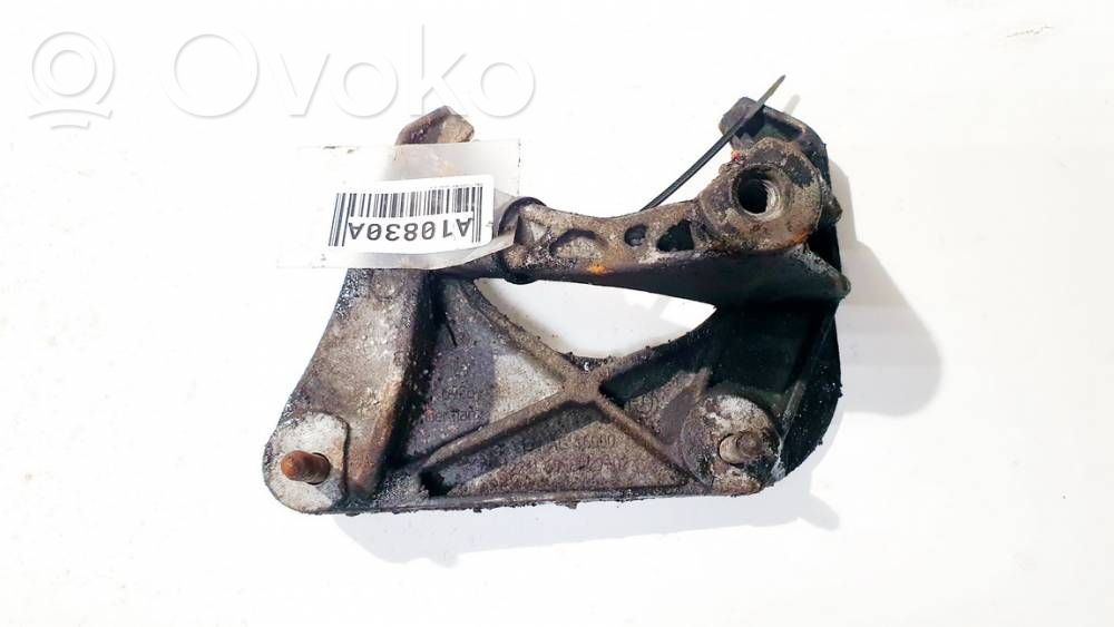 BMW 7 E65 E66 Engine mounting bracket 