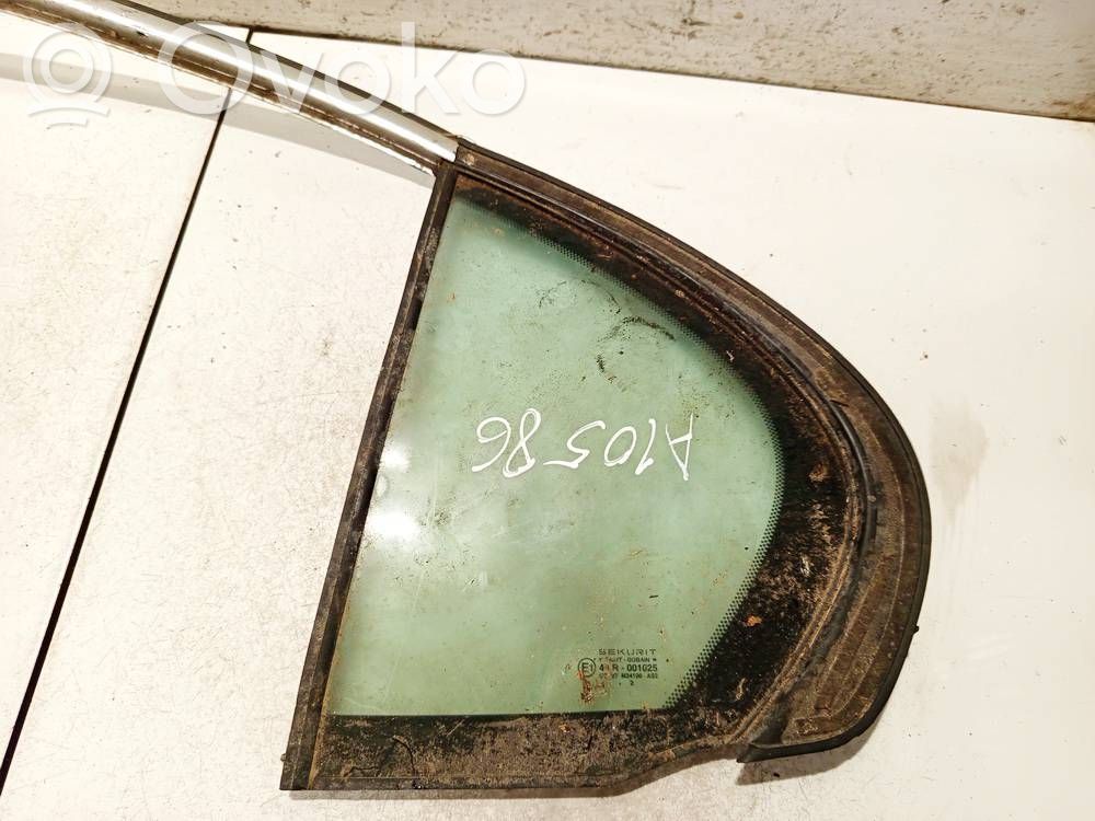 Ventanilla de ventilación de la puerta trasera   AS2,AS2