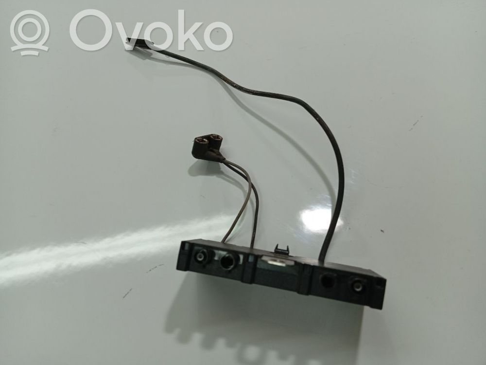 Antenna control unit