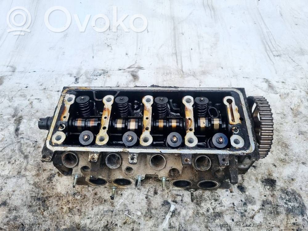 Peugeot 206 Engine head 