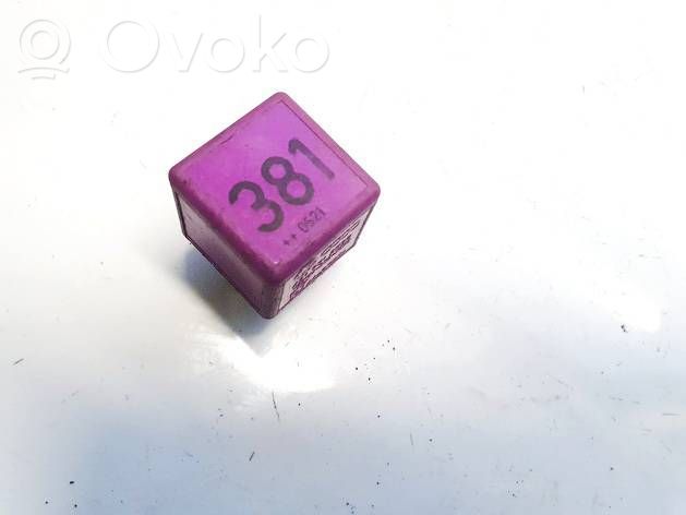 Muu rele   899516000,V23134B52X372,899516000,V23134B52X372