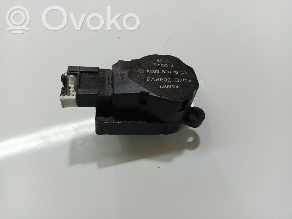 Mercedes-Benz CLS C219 Motor/actuator clapetă aer 