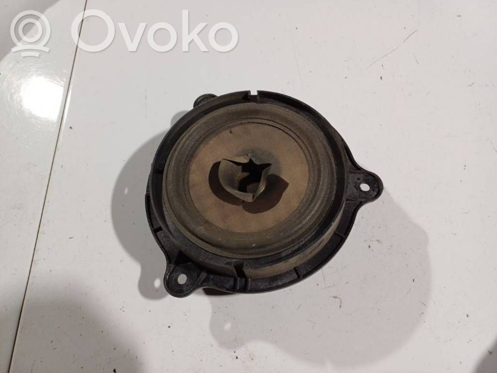 Nissan Note (E11) Difuzor ușă față 