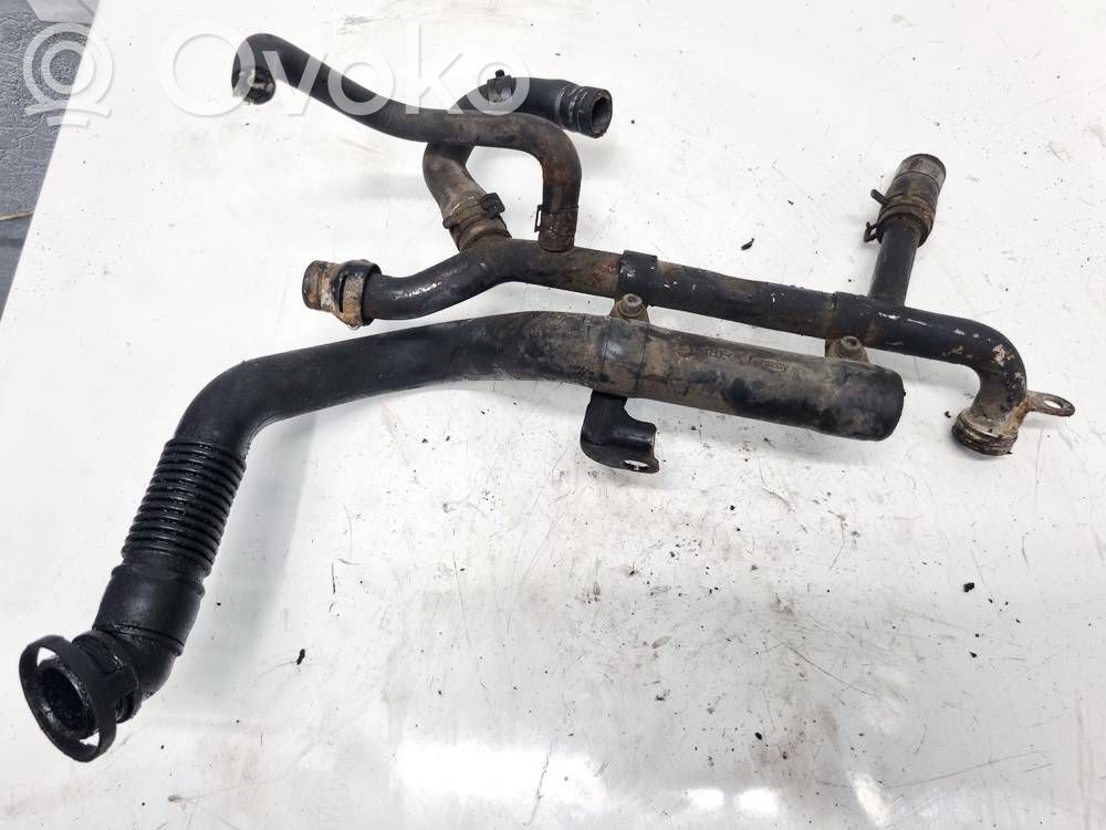 Audi A4 S4 B6 8E 8H Kühlleitung / Kühlschlauch 