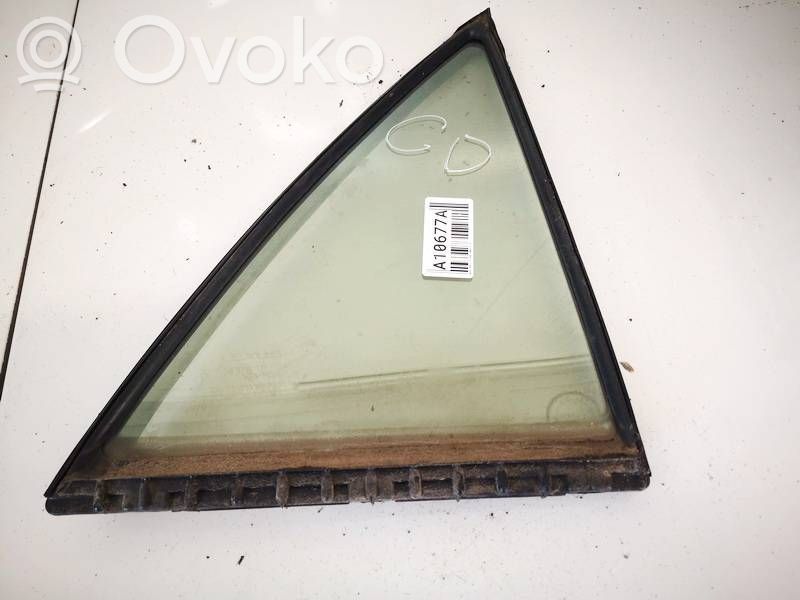 Ventanilla de ventilación de la puerta trasera   6818848010,6818848010,6818848010,6818848010