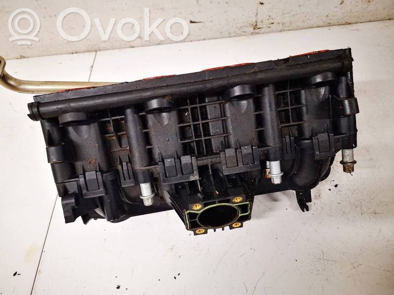 Opel Corsa B Colector de admisión 